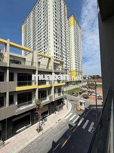 Nhà phố Bcons Uni Valley CK 4,55% chỉ từ 7,5 tỷ/căn