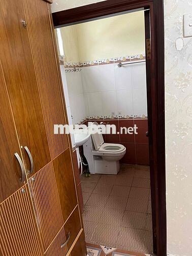 P trọ Bùi Đình Tuý giá rẻ, sát chợ, tiện đi các quận