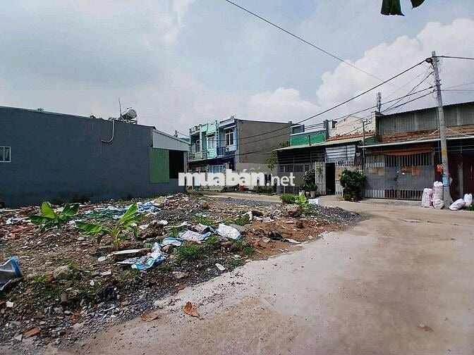 Lô đất 52m2, hẻm xe hơi gần Phạm Văn Đồng, Vạn Phúc Cty, full Thổ cư.