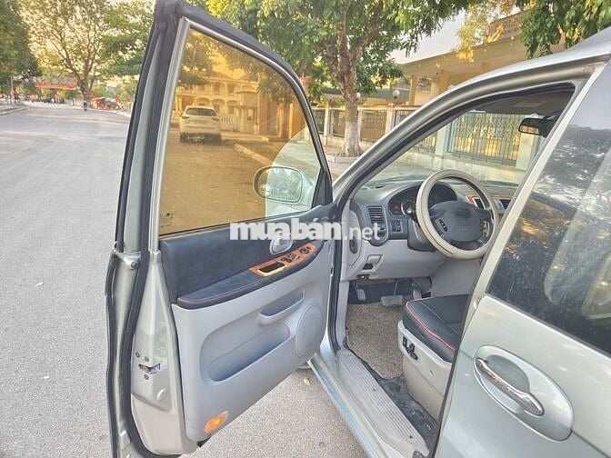 Kia carnival 2009 số tự động 7 chỗ xe gia đình
