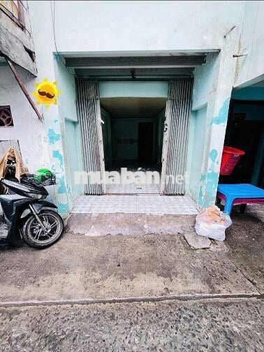 BÁN NHÀ CŨ TIỆN XÂY MỚI BÌNH ĐÔNG Q8 - HẺM BA GÁC - 30M2 - NHỈNH 2 TỶ.