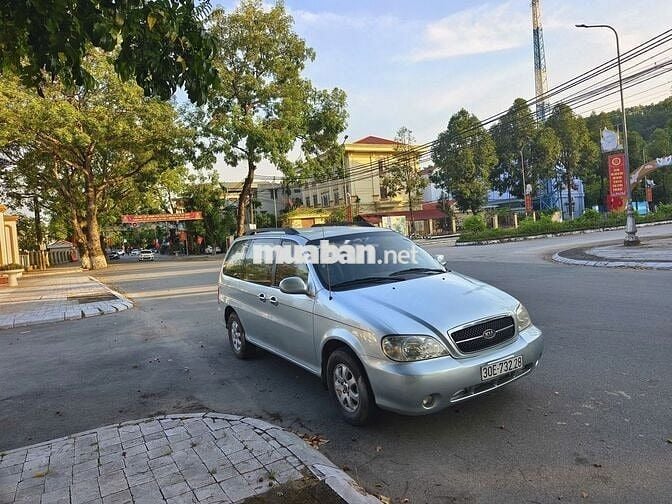 Kia carnival 2009 số tự động 7 chỗ xe gia đình