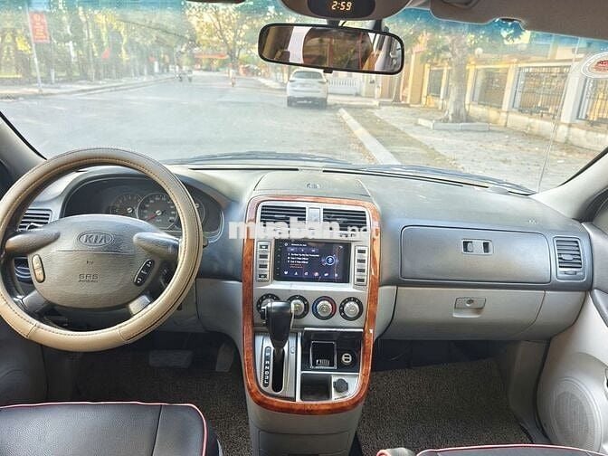 Kia carnival 2009 số tự động 7 chỗ xe gia đình