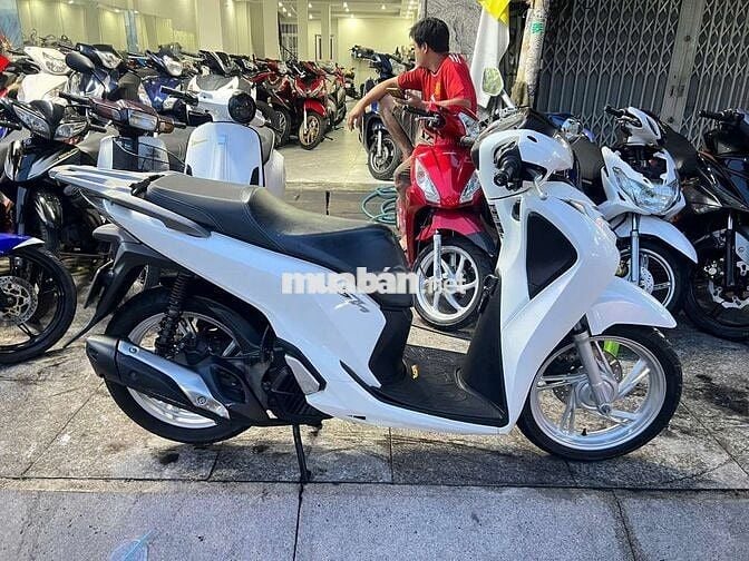 Honda SH 125 2018 mới 90% Bstp chính chủ