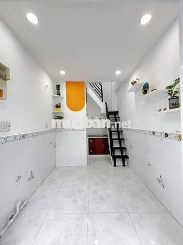 Lô Góc 2 Mặt- Hẻm Xe Hơi - Chỉ Hơn 1 Tỷ - Nhà Mới Dọn Vào Ở Ngay