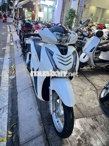 Honda SH 125 2018 mới 90% Bstp chính chủ