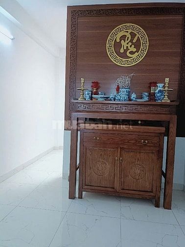 Chính Chủ Bán nhà Thượng Thanh: DT 32m2, 5Tầng, Fun đồ , Gía 6.5 Tỷ 