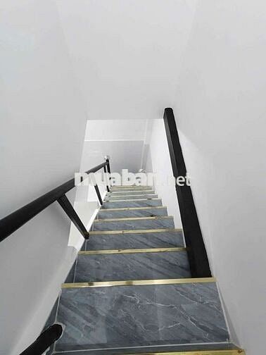 Bán nhà lầu thuế riêng bình hưng vị trí đep