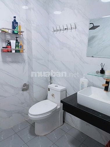 Chính Chủ Bán nhà Thượng Thanh: DT 32m2, 5Tầng, Fun đồ , Gía 6.5 Tỷ 