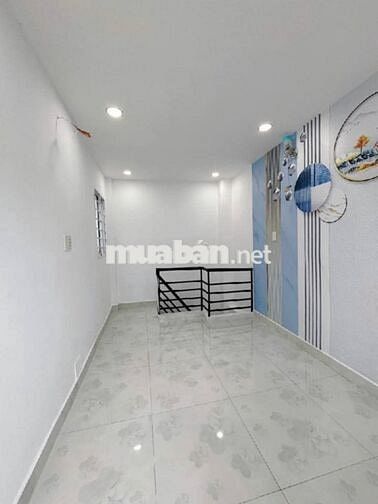 Lô Góc 2 Mặt- Hẻm Xe Hơi - Chỉ Hơn 1 Tỷ - Nhà Mới Dọn Vào Ở Ngay