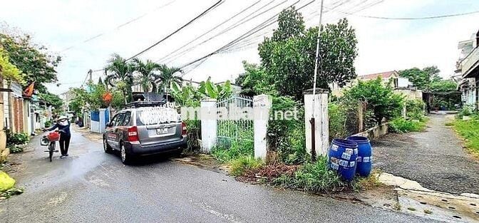 BÁN ĐẤT MẶT TIỀN GÓC ĐƯỜNG NHỰA XE TẢI