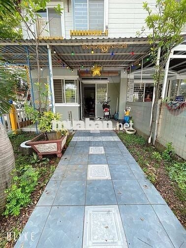Nhà phố liền kề, 1 Trệt 1 Lầu, DT 5x17( 83m2 ) ,giá : 5ty3 hỗ trợ vay
