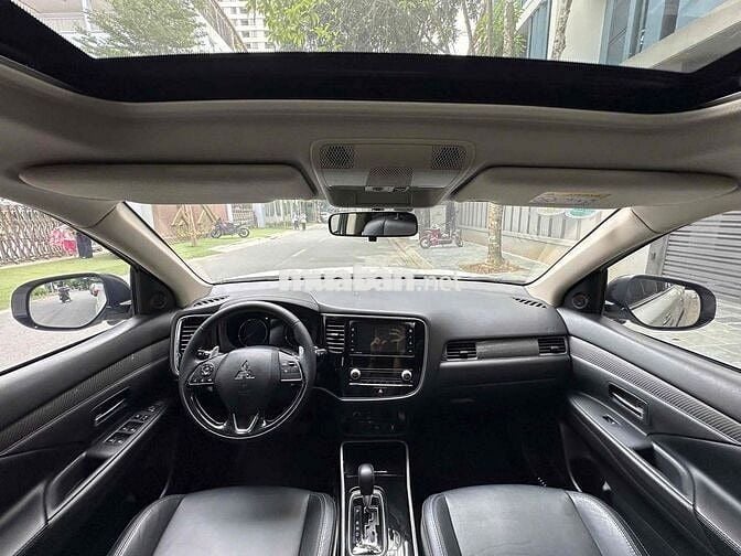 Mitsubishi Outlander 2.0Premium 2020 siêu đẹp