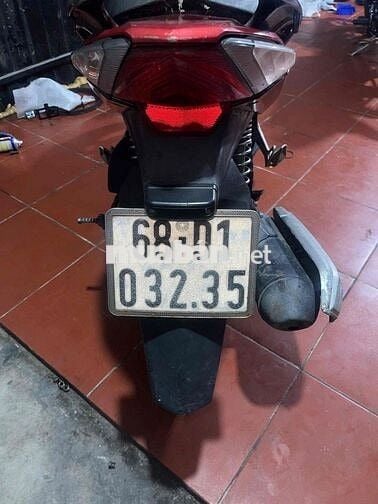 nhà dư xe ab2011 cần bán.
