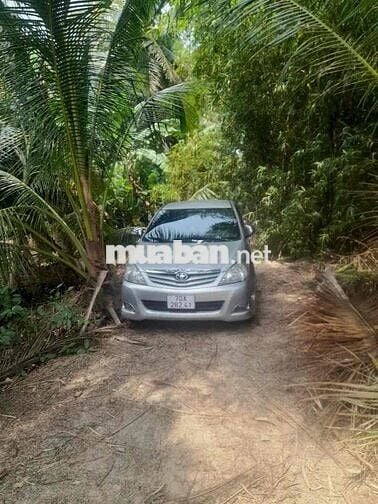 Toyota Innova 2006 J - 450000 km