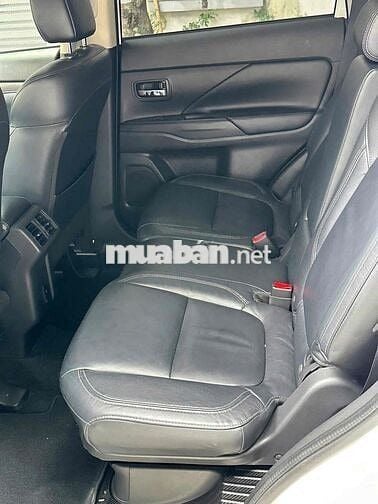 Mitsubishi Outlander 2.0Premium 2020 siêu đẹp