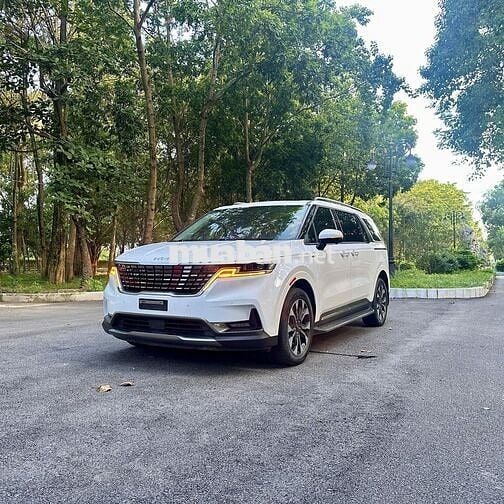 Kia Carnival 2023 Signature 2.2D - 68700 km
