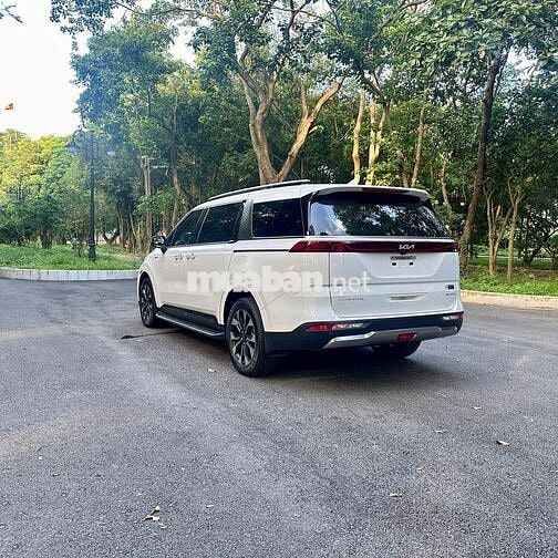 Kia Carnival 2023 Signature 2.2D - 68700 km