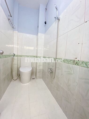 Nhà hẻm xe hơi Hoàng Hoa Thám 5x5 Đông Nam 2 PN 2 WC nhỉnh 4 T