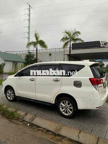 Toyota Innova 2018 2.0E - 60000 km
