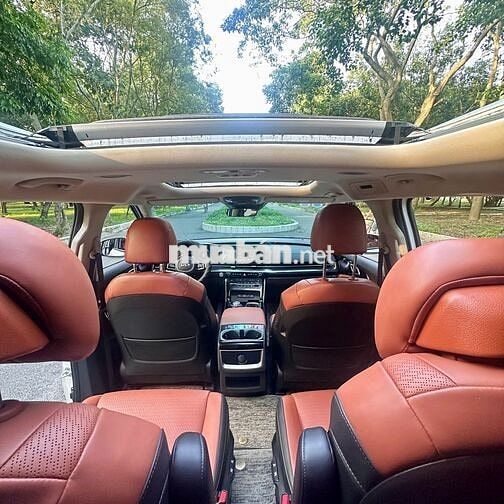 Kia Carnival 2023 Signature 2.2D - 68700 km