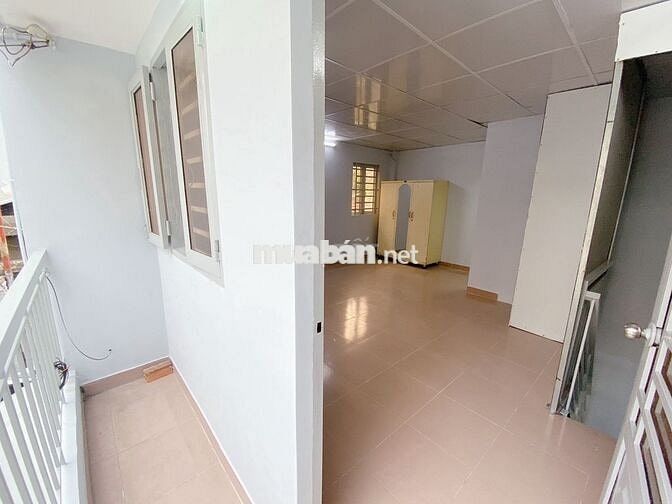 Nhà hẻm xe hơi Hoàng Hoa Thám 5x5 Đông Nam 2 PN 2 WC nhỉnh 4 T