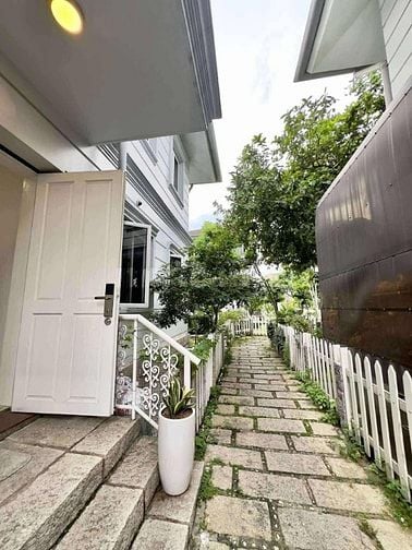 Bán Biệt Thự Thủ Đức Garden Home, giá 29.9 tỷ, 240m², đã hạ giá 6 tỷ.