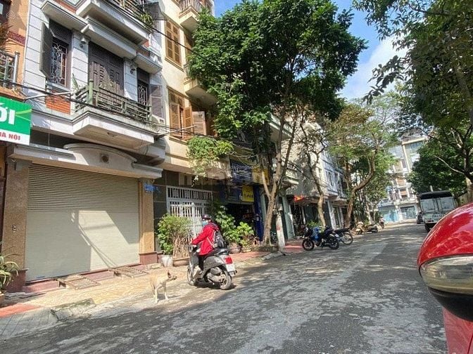Nhà 5T vị trí đẹp khu P/Lô Víp Đào Tấn - Linh Lang đường rộng 6m 