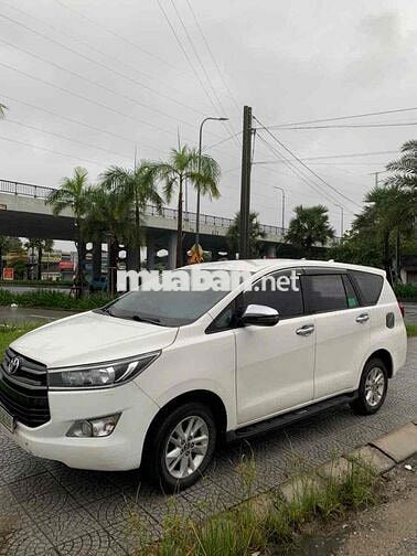 Toyota Innova 2018 2.0E - 60000 km