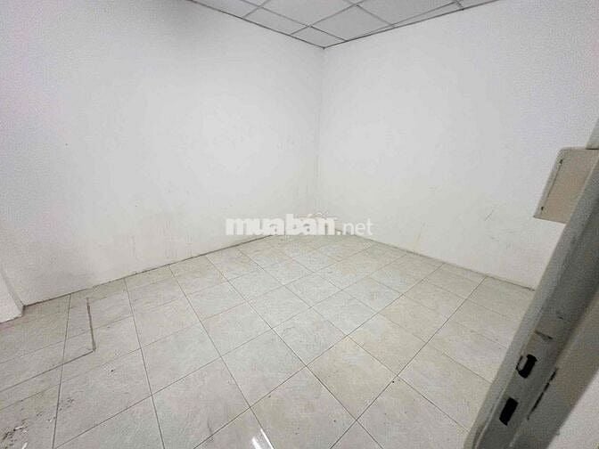 Cho thuê mb nhà 1 trệt 2 lầu mặt tiền rộng 50m2 Nguyễn Thái Sơn