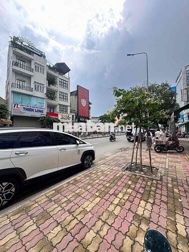 Cho thuê mb nhà 1 trệt 2 lầu mặt tiền rộng 50m2 Nguyễn Thái Sơn