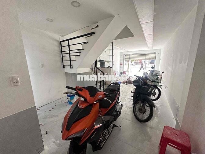 Cho thuê mb nhà 1 trệt 2 lầu mặt tiền rộng 50m2 Nguyễn Thái Sơn