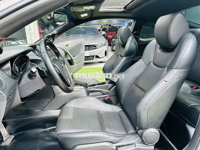 Hyundai Genesis Coupe model 2013