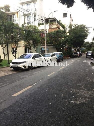 Cho Thuê Nhà Đường Bàu Cát, Tân Bình ( 2 Lầu, 4PN, 3WC, Nhà Đẹp )