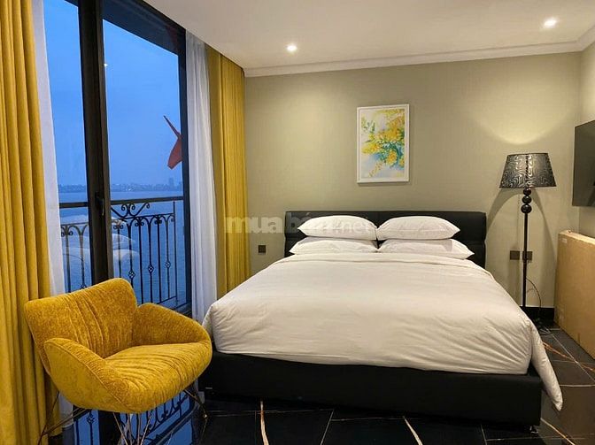 Siêu hót cho thuê 360m2 gồm 6 tầng, Mặt tiền 8m phố Trích sài, Mt: 8m 