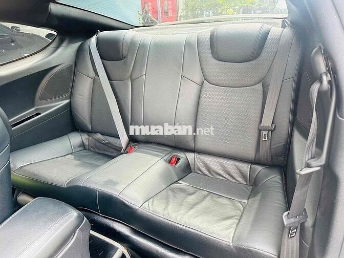 Hyundai Genesis Coupe model 2013