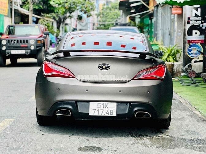 Hyundai Genesis Coupe model 2013