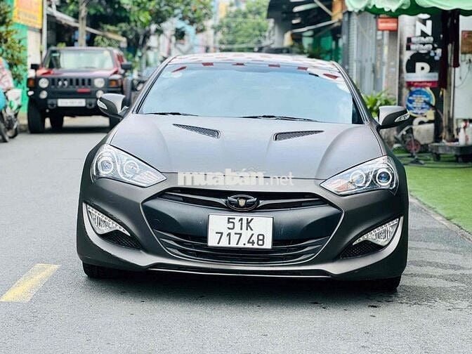Hyundai Genesis Coupe model 2013