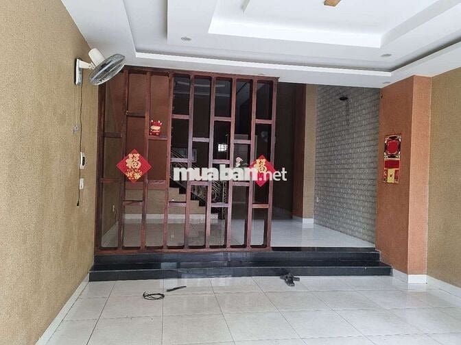 Cho thuê nhà nguyên căn 3 tầng
