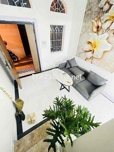 Dưới 4 tỷ có siêu phẩm Tân Mai lớn-15m oto tránh-KD-32m*4T;MT4m;3N Dưới 4 tỷ có siêu phẩm Tân Mai lớn-15m oto tránh-KD-32m*4T;MT4m;3N