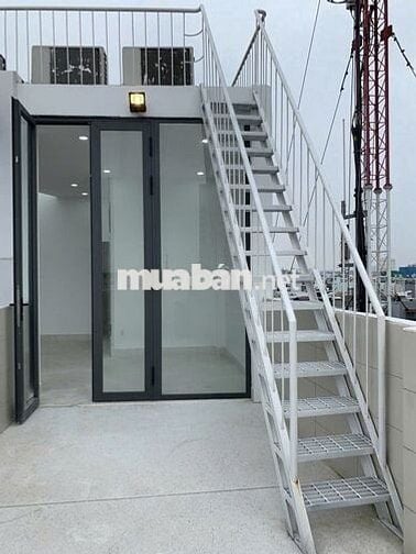 Cho Thuê Nhà Đường Lạc Long Quân, Tân Bình ( 10PN,10WC - Thang Máy )