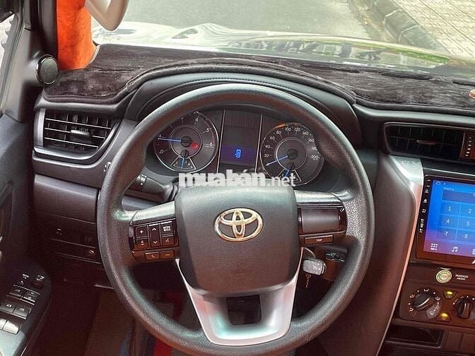 Toyota Fortuner 2017 2.4G 4x2 MT - 150 km