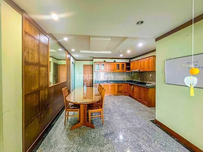 Bán Căn hộ tại Hoàng Anh Riverview Thảo Điền gồm 3 phòng ngủ 138m2