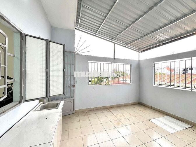 CĂN HỘ BAN CÔNG – TÁCH BẾP RIÊNG – FULL NỘI THẤT