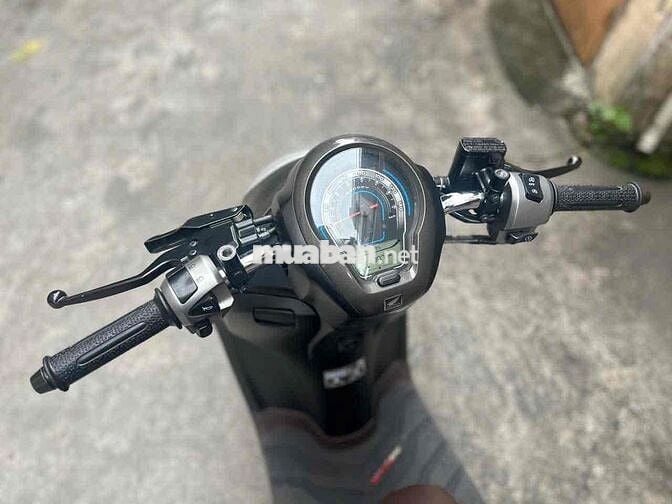 Scoopy 2023 Vàng Cát ( Nhập indo ) BSTP 9C