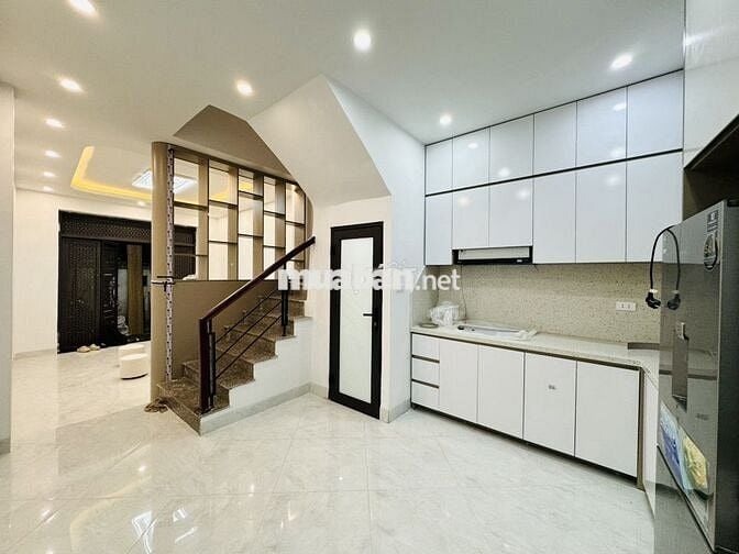 KHƯƠNG TRUNG 30M MẶT PHỐ 6 TẦNG–8 NGỦ- CHO THUÊ ĐUỔI MÃI KO HẾT KHÁCH