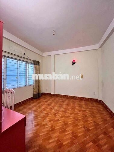 BÁN NHÀ VŨ TÔNG PHAN GẦN NGÃ TƯ SỞ NGÕ TO GẦN Ô TÔ DT: 31m2*5 Tầng