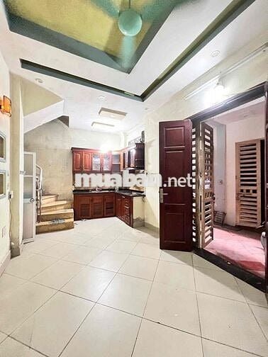 BÁN NHÀ VŨ TÔNG PHAN GẦN NGÃ TƯ SỞ NGÕ TO GẦN Ô TÔ DT: 31m2*5 Tầng