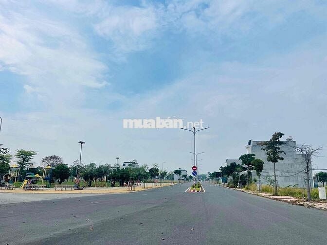 Bán lô A43 Mega city Bến Cát gần trường học chỉ 1 tỷ 050 bao phí
