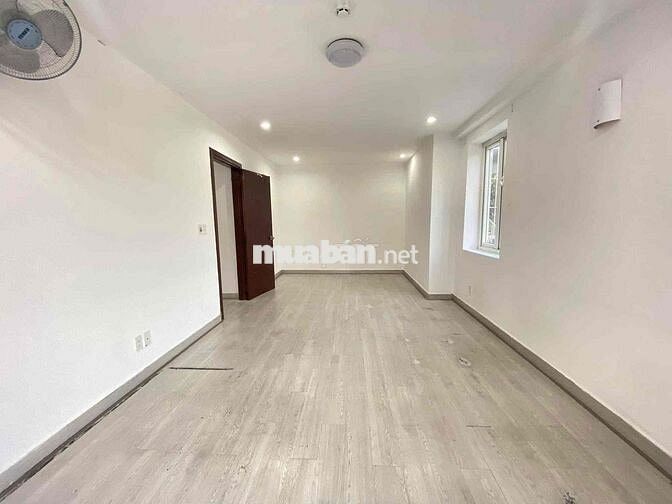 VĂN PHÒNG 85M2 SÁT CITY LAND-CÓ BÃI XE Ô TÔ